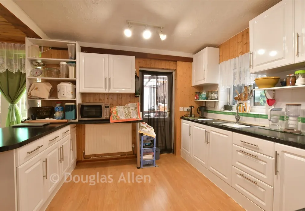 Kitchen/ Breakfast Room - Wennington Road, Rainham, Essex - Wards of Kent