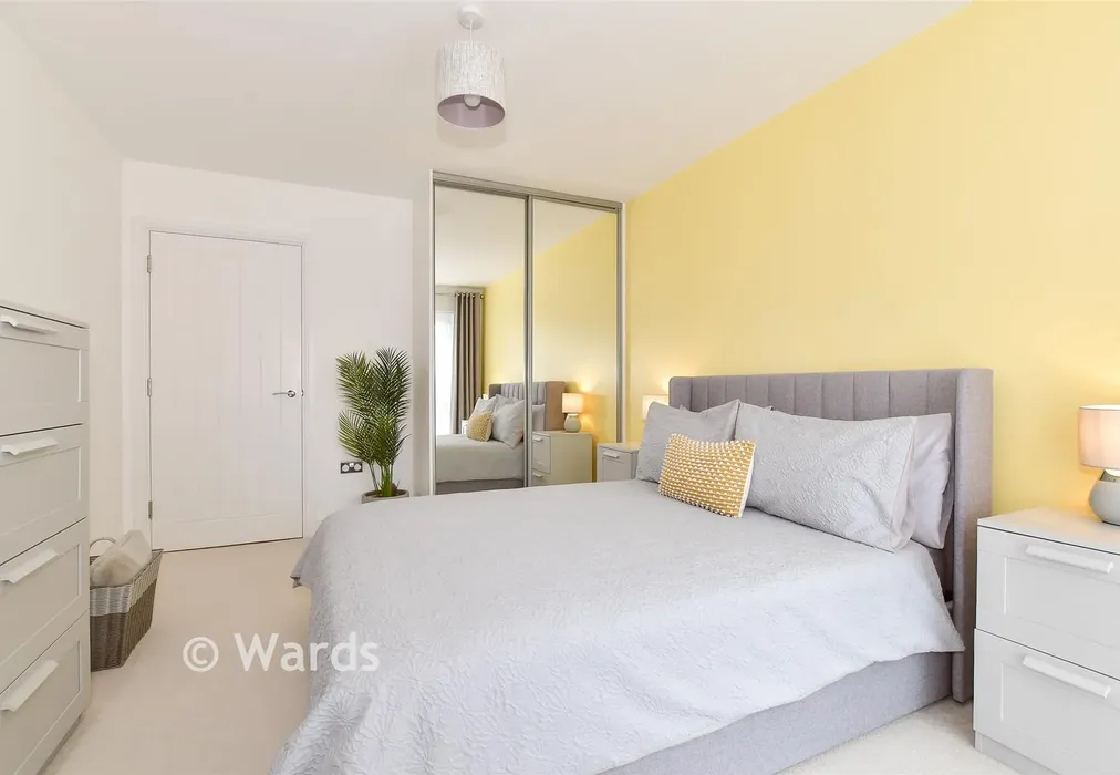 Bedroom 1 - Steel Close, Herne Bay, Kent - Wards of Kent