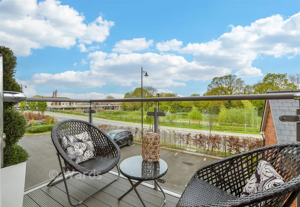 Balcony / Terrace - Steel Close, Herne Bay, Kent - Wards of Kent