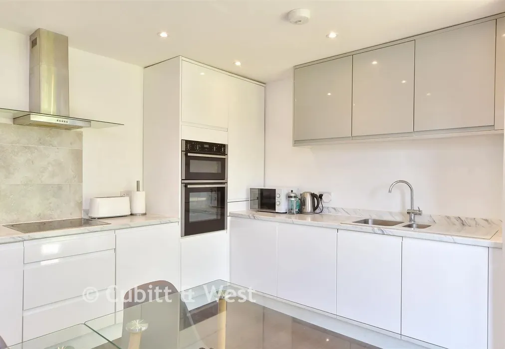 Kitchen/ Diner - Rosebery Avenue, Woodingdean, Brighton, East Sussex - Wards of Kent