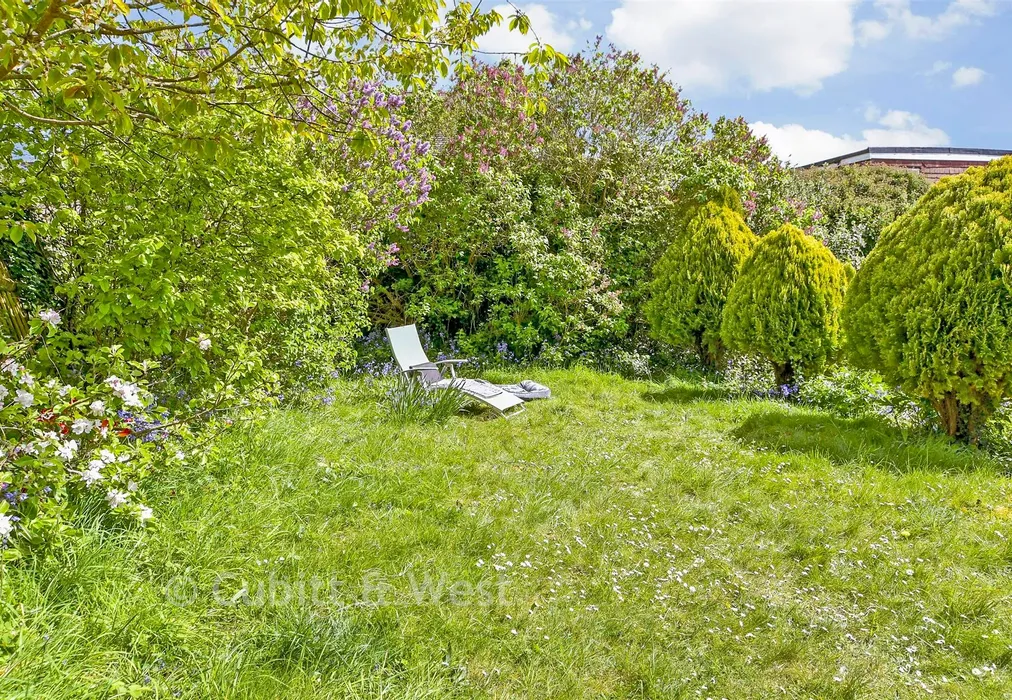 Rear Garden - Rosebery Avenue, Woodingdean, Brighton, East Sussex - Wards of Kent