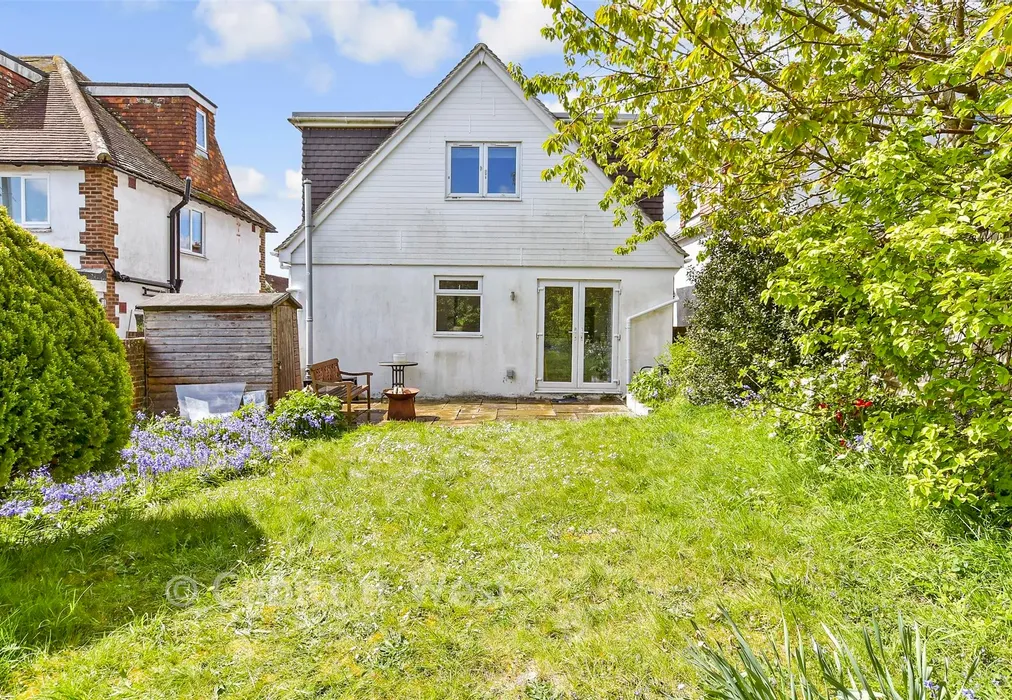 Rear Garden - Rosebery Avenue, Woodingdean, Brighton, East Sussex - Wards of Kent