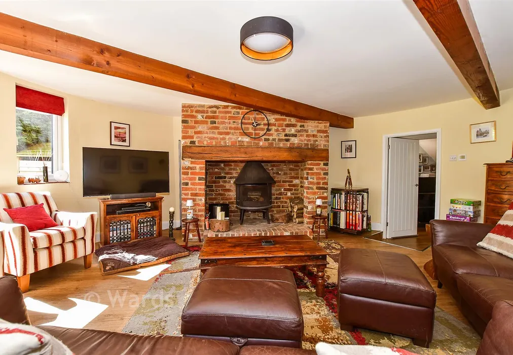 Lounge - Mill Lane, Yalding, Maidstone, Kent - Wards of Kent