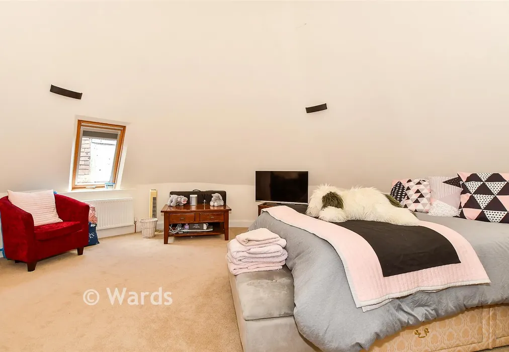Bedroom 4 - Mill Lane, Yalding, Maidstone, Kent - Wards of Kent