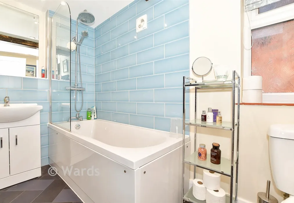 Bathroom - Mill Lane, Yalding, Maidstone, Kent - Wards of Kent