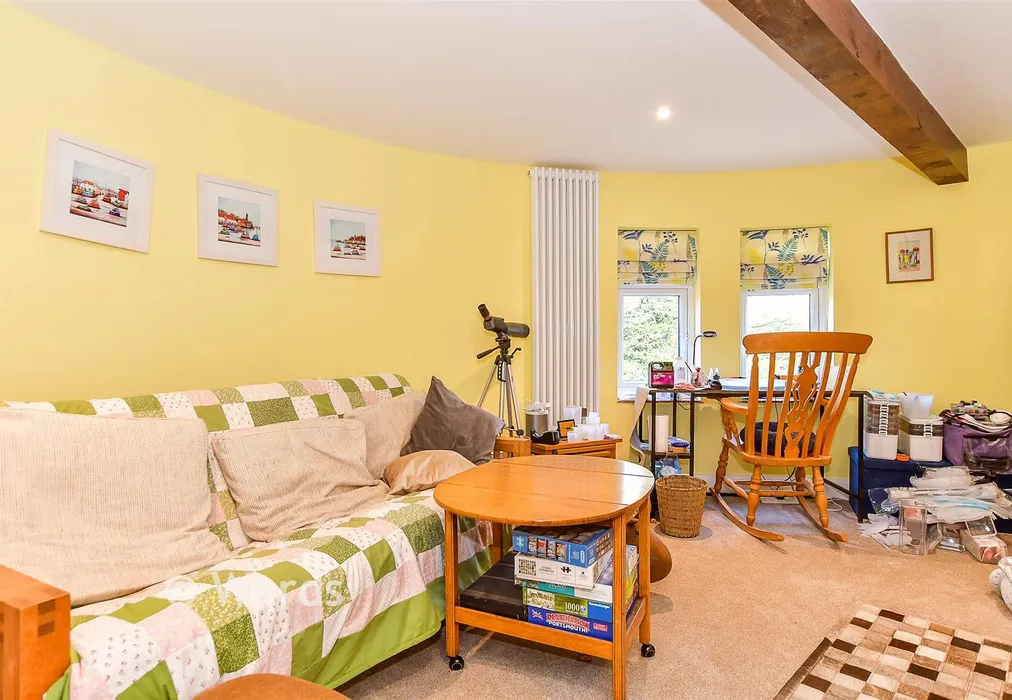 Family Room - Mill Lane, Yalding, Maidstone, Kent - Wards of Kent