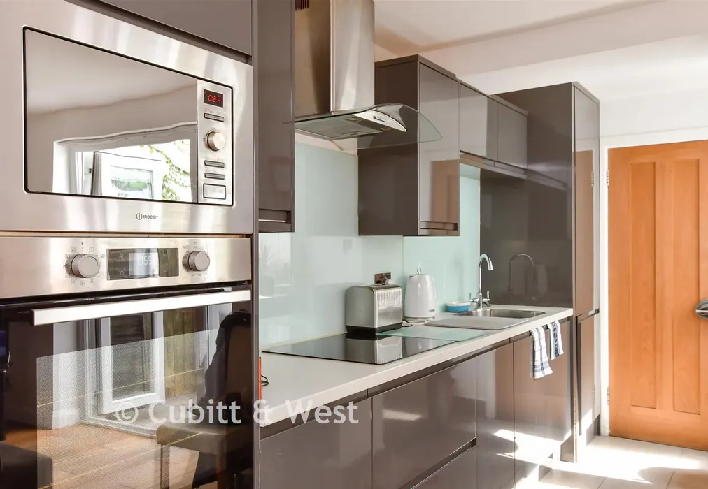 Lounge/ Kitchen - Sutherland Road, Brighton, East Sussex - Wards of Kent