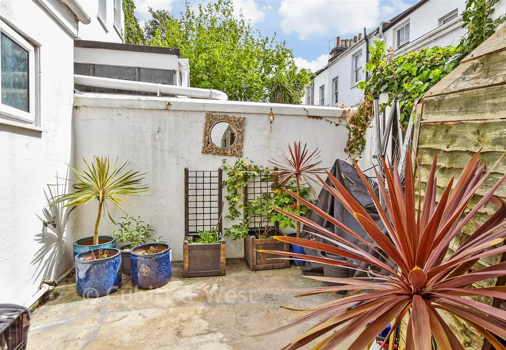 Rear Garden - Sutherland Road, Brighton, East Sussex - Wards of Kent