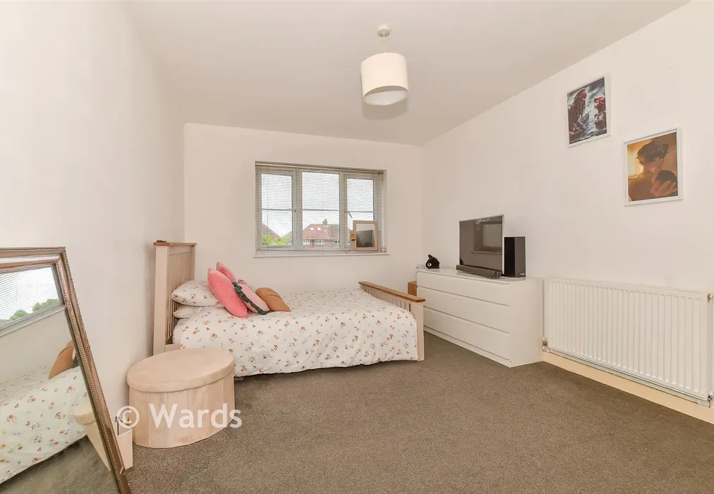 Bedroom - The Sycamores, Hersden, Kent - Wards of Kent
