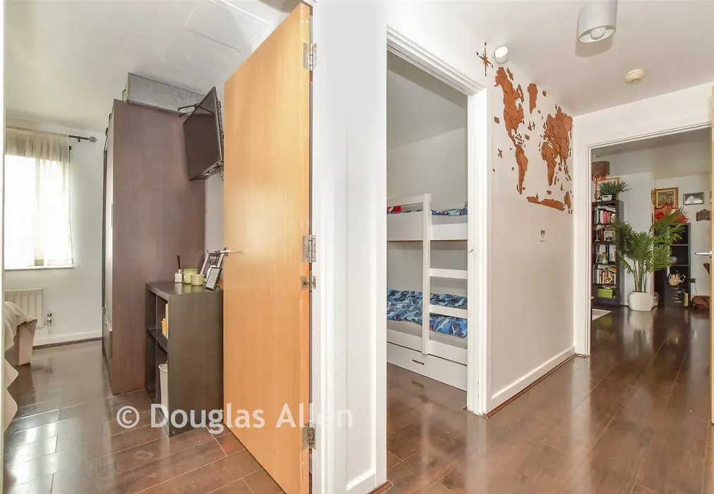 Hallway - Spring Place, Barking, Essex - Wards of Kent