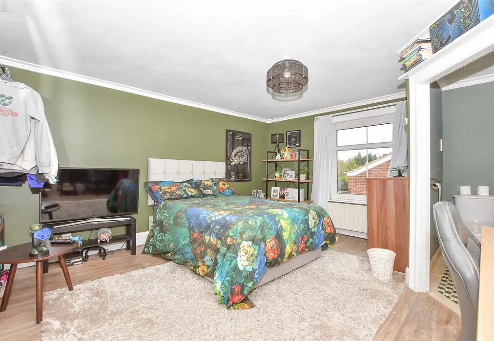 Bedroom 3 - Loose Road, Maidstone, Kent - Wards of Kent