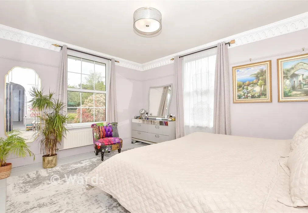Bedroom 1 - Loose Road, Maidstone, Kent - Wards of Kent