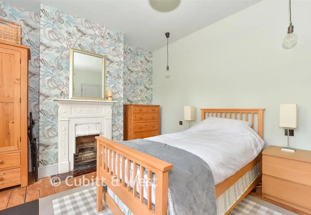 Bedroom 4 - College Lane, East Grinstead, West Sussex - Wards of Kent