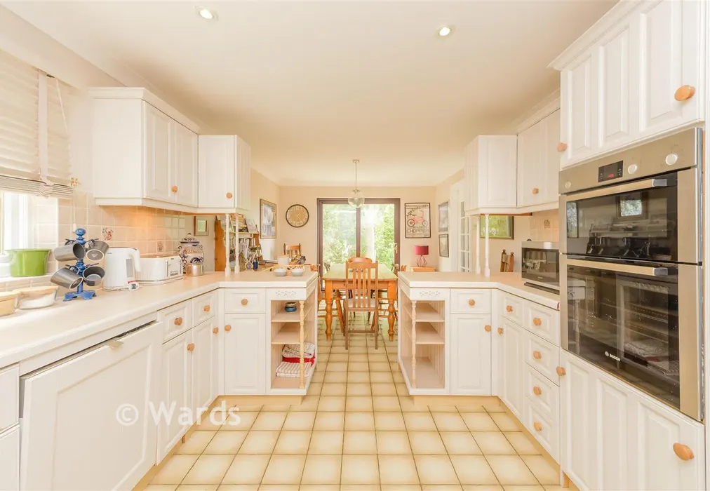 Kitchen/Diner - Kingsingfield Road, West Kingsdown, Sevenoaks, Kent - Wards of Kent