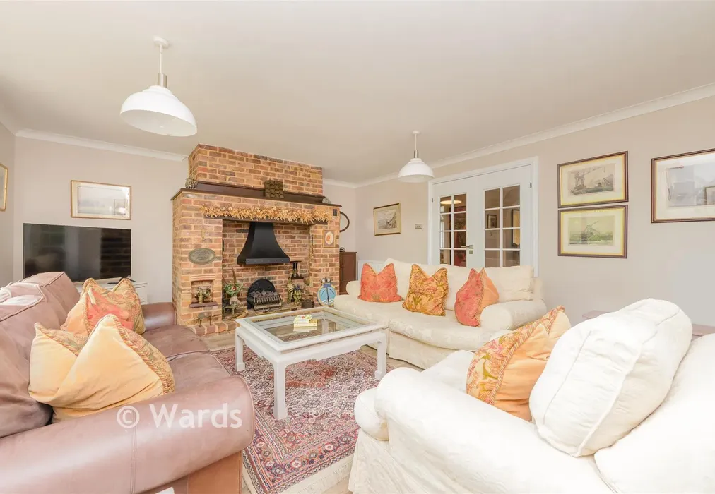 Living Room - Kingsingfield Road, West Kingsdown, Sevenoaks, Kent - Wards of Kent