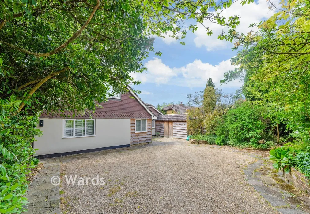 Driveway/Parking - Kingsingfield Road, West Kingsdown, Sevenoaks, Kent - Wards of Kent