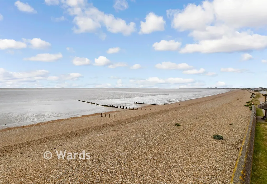 Surrounding Area - Marine Parade, Littlestone, New Romney, Kent - Wards of Kent
