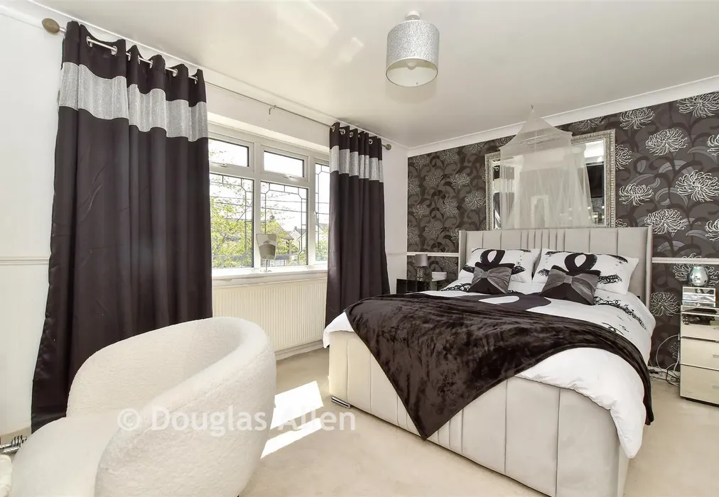 Bedroom 1 - Elder Avenue, Wickford, Essex - Wards of Kent