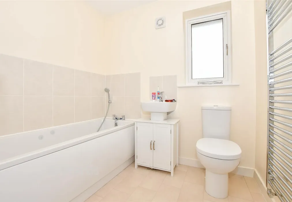 Bathroom - St. Lawrence Crescent, Coxheath, Maidstone, Kent - Wards of Kent