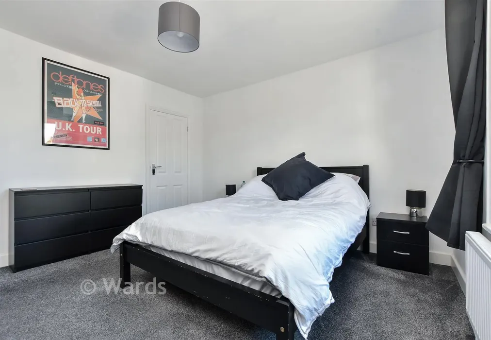 Bedroom 1 - Lower Street, Eastry, Sandwich, Kent - Wards of Kent