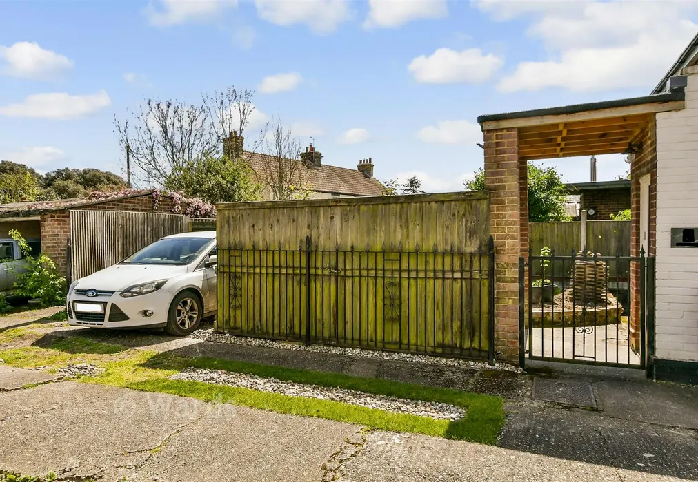 Driveway/Parking - Lower Street, Eastry, Sandwich, Kent - Wards of Kent