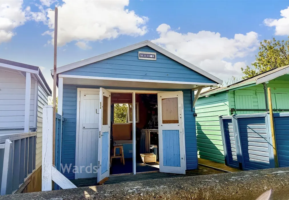 Front - West Beach, Whitstable, Kent - Wards of Kent