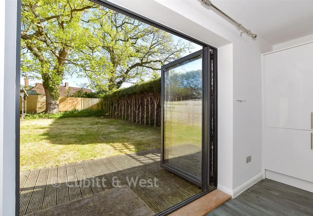 Internal Lifestyle Photograph - Glebe Road, Cranleigh, Surrey - Wards of Kent