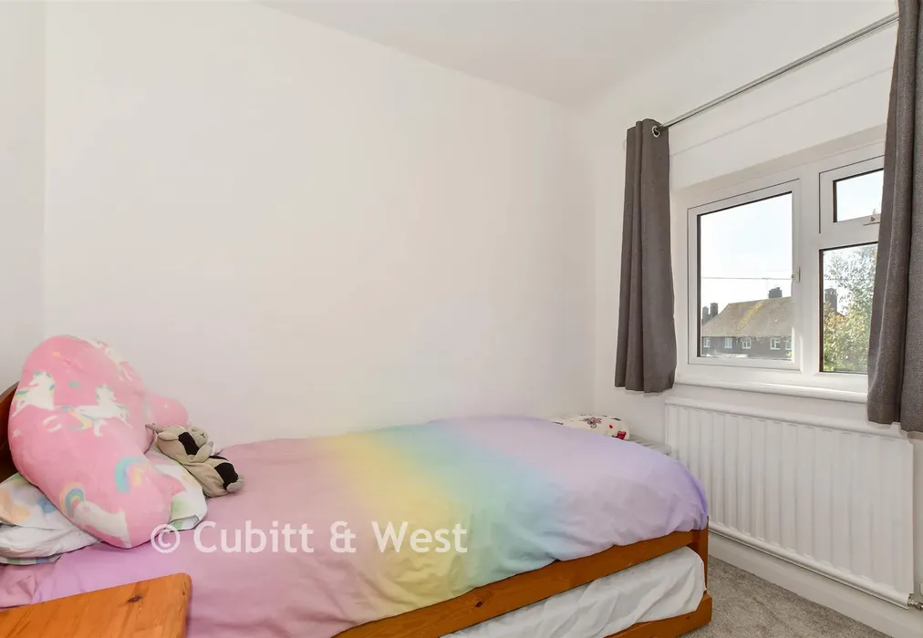 Bedroom 3 - Glebe Road, Cranleigh, Surrey - Wards of Kent