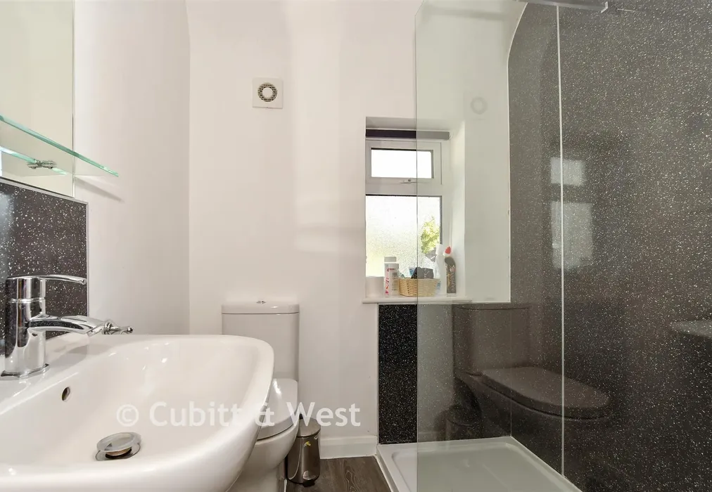 Shower Room - Glebe Road, Cranleigh, Surrey - Wards of Kent