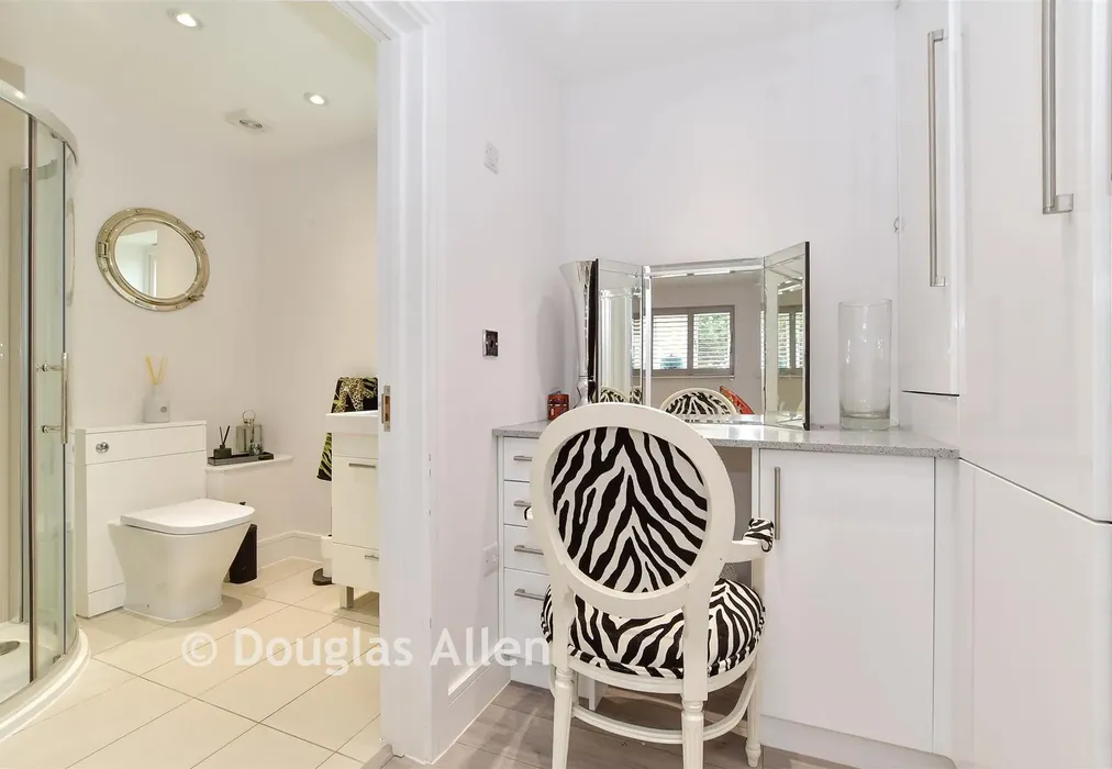 Dressing Room - Crown Hill, Waltham Abbey, Essex - Wards of Kent