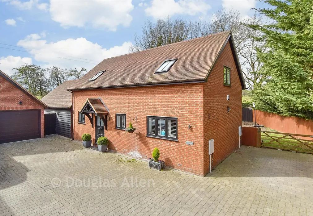 External (Web) - Crown Hill, Waltham Abbey, Essex - Wards of Kent
