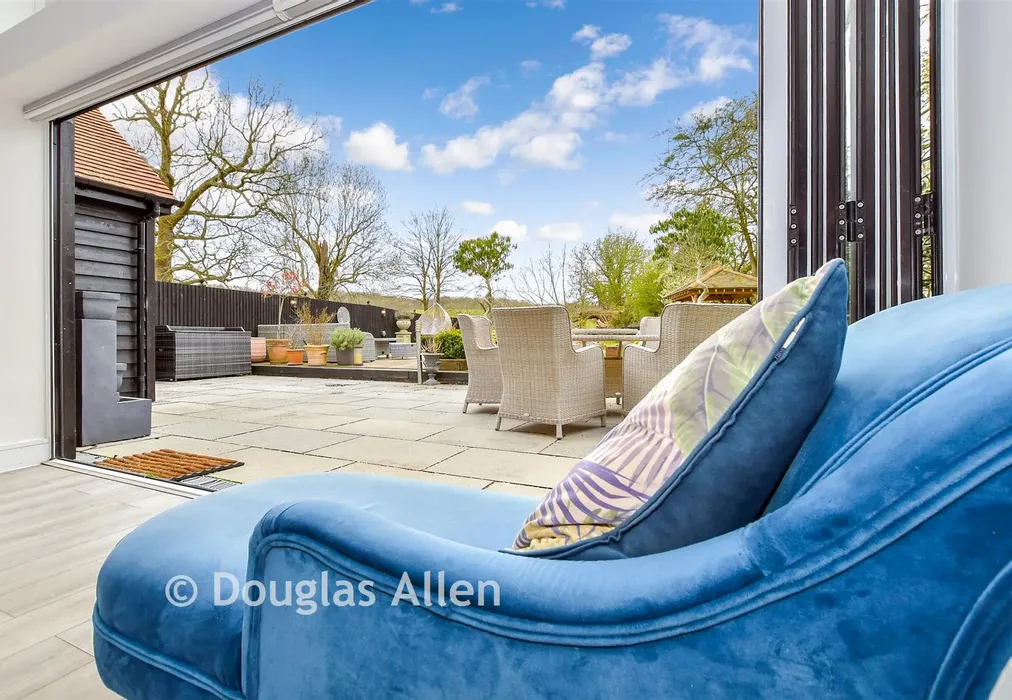 Internal Lifestyle Photograph - Crown Hill, Waltham Abbey, Essex - Wards of Kent