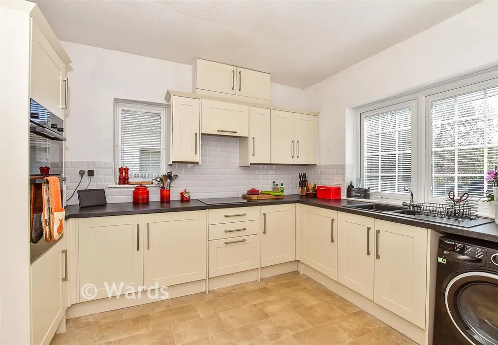 Kitchen - Kingsway, Dymchurch, Romney Marsh, Kent - Wards of Kent