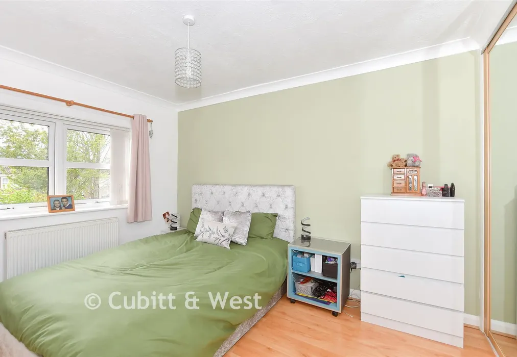 Bedroom 2 - Downland Copse, Uckfield, East Sussex - Wards of Kent