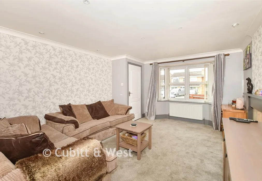 Lounge - Downland Copse, Uckfield, East Sussex - Wards of Kent