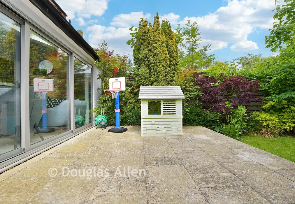 Patio / Decking - Stewards Close, Epping, Essex - Wards of Kent