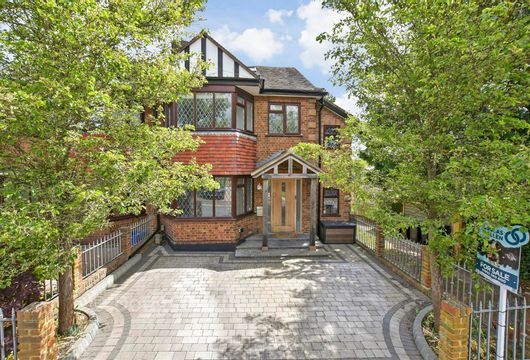 Stewards Close, Epping, Essex - Wards of Kent