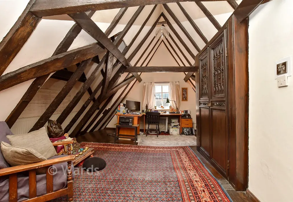 Bedroom 1 - West Street, Faversham, Kent - Wards of Kent