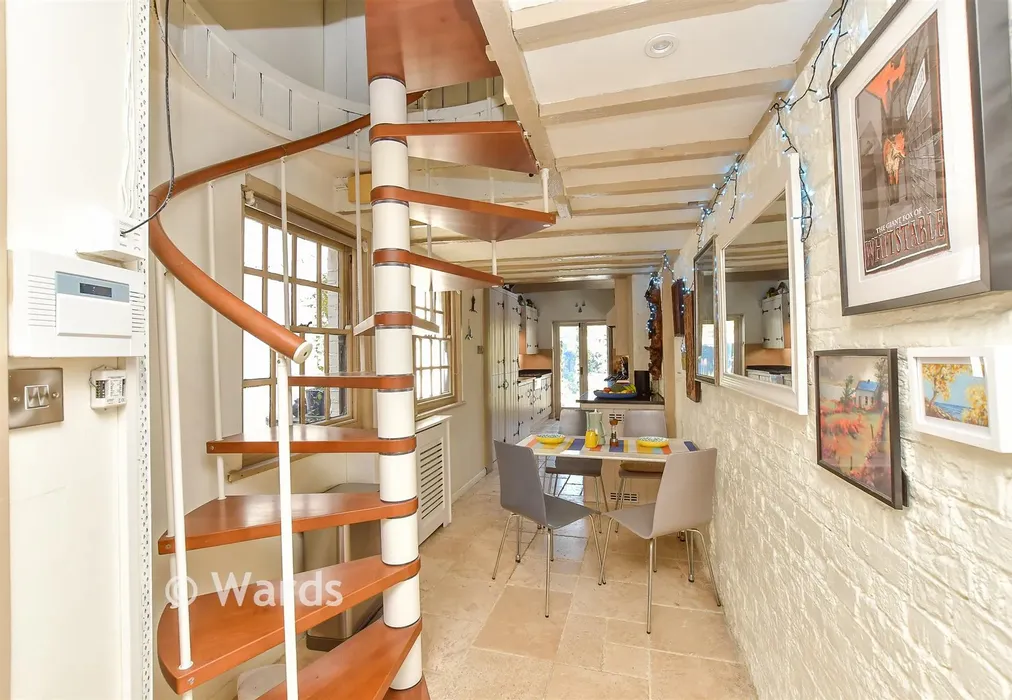 Breakfast Area - West Street, Faversham, Kent - Wards of Kent