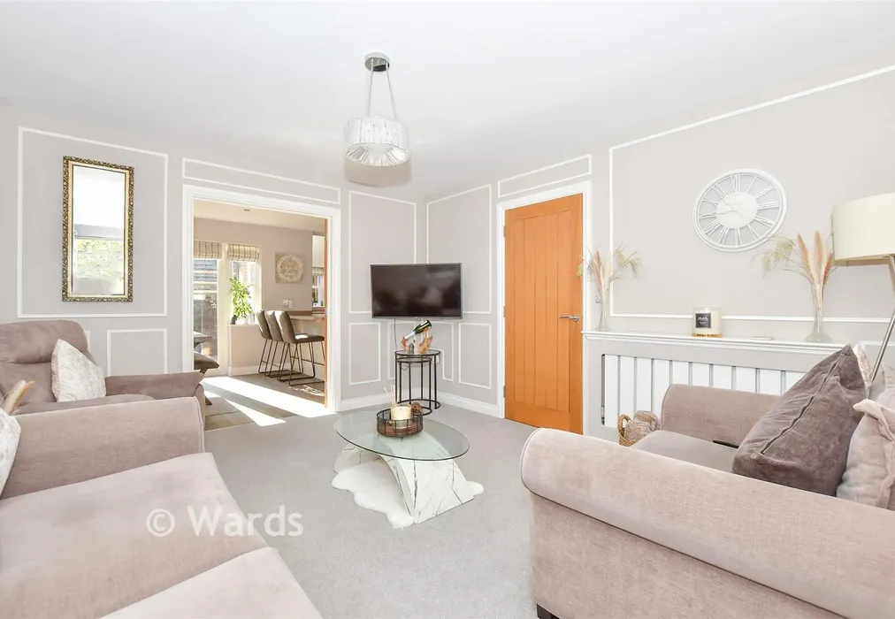 Lounge - Well Street, Loose, Kent - Wards of Kent