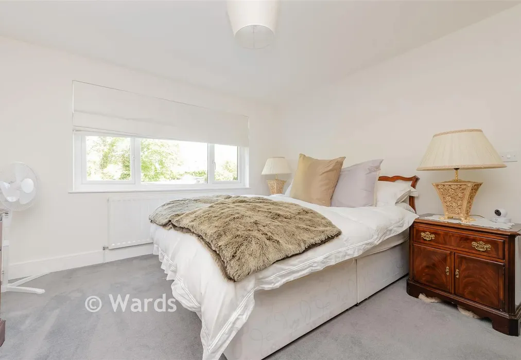 Bedroom 1 - Eynsford Road, Farningham, Dartford, Kent - Wards of Kent