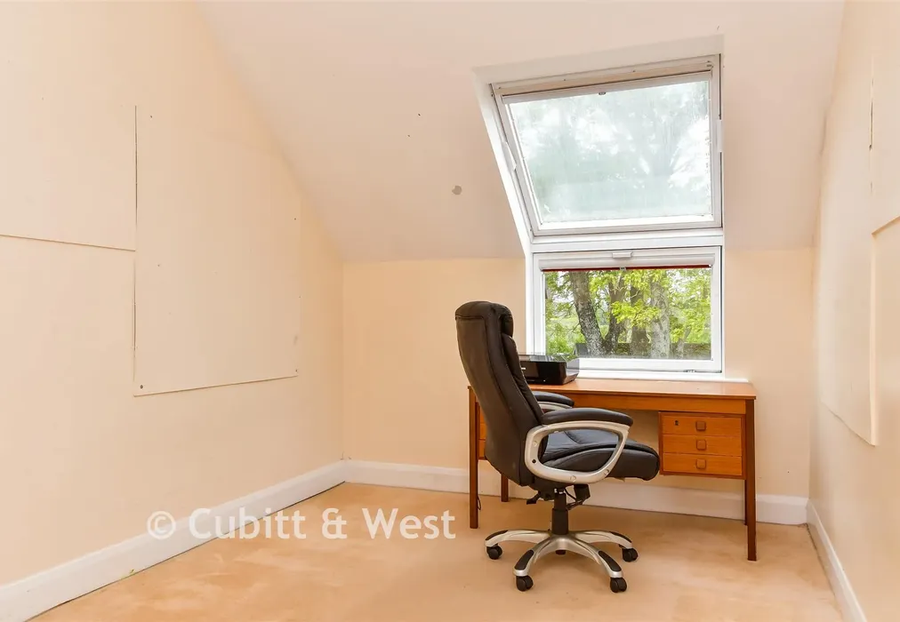 Bedroom 5 - Newhaven Road, Rodmell, Lewes, East Sussex - Wards of Kent