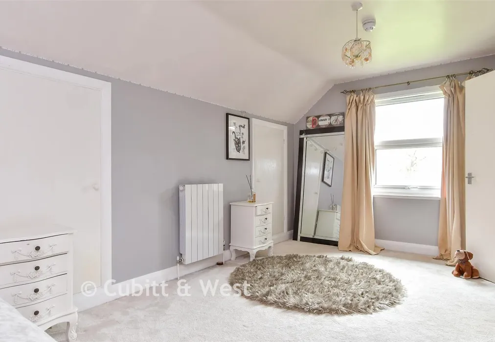 Bedroom 2 - Newhaven Road, Rodmell, Lewes, East Sussex - Wards of Kent