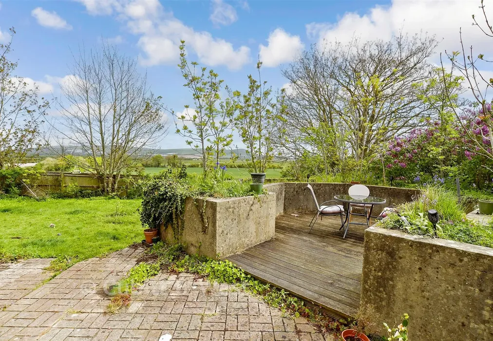 Rear Garden - Newhaven Road, Rodmell, Lewes, East Sussex - Wards of Kent