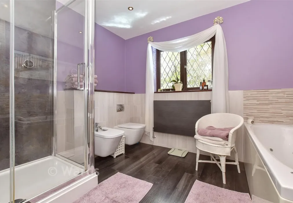 En-Suite Shower Room - Woodland Way, Broadstairs, Kent - Wards of Kent