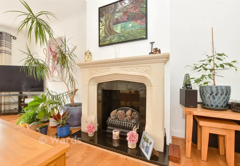 Internal Feature - Woodland Way, Broadstairs, Kent - Wards of Kent