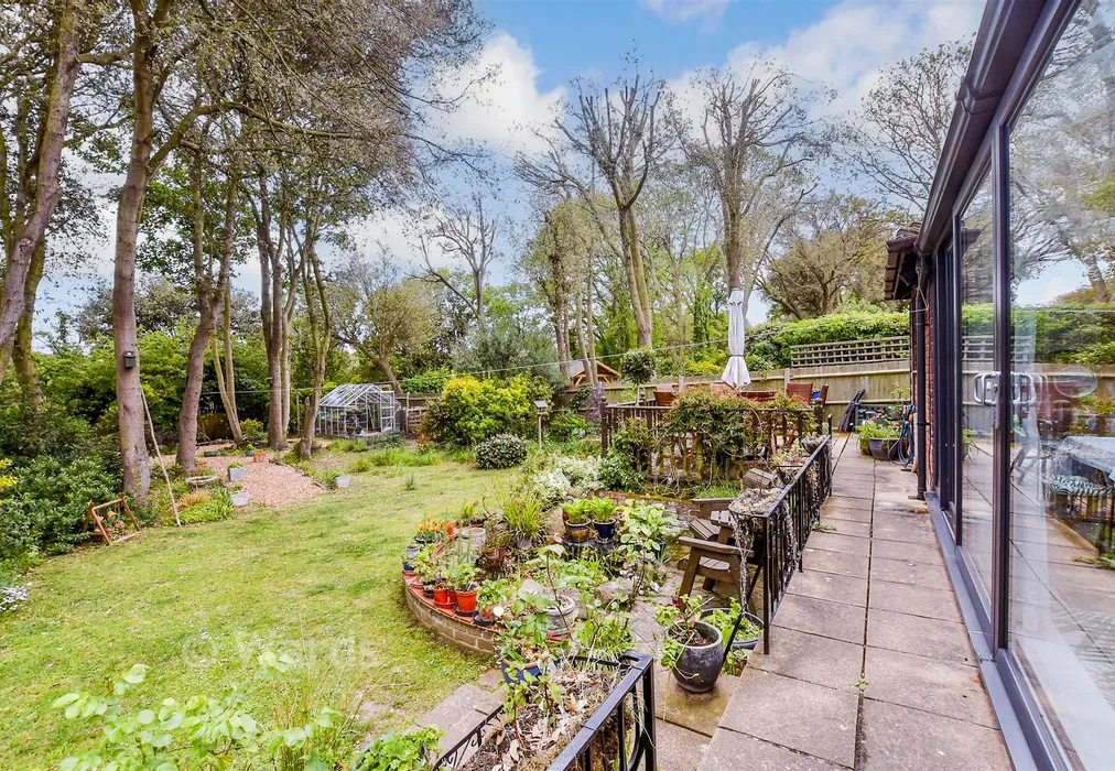 Rear Garden - Woodland Way, Broadstairs, Kent - Wards of Kent