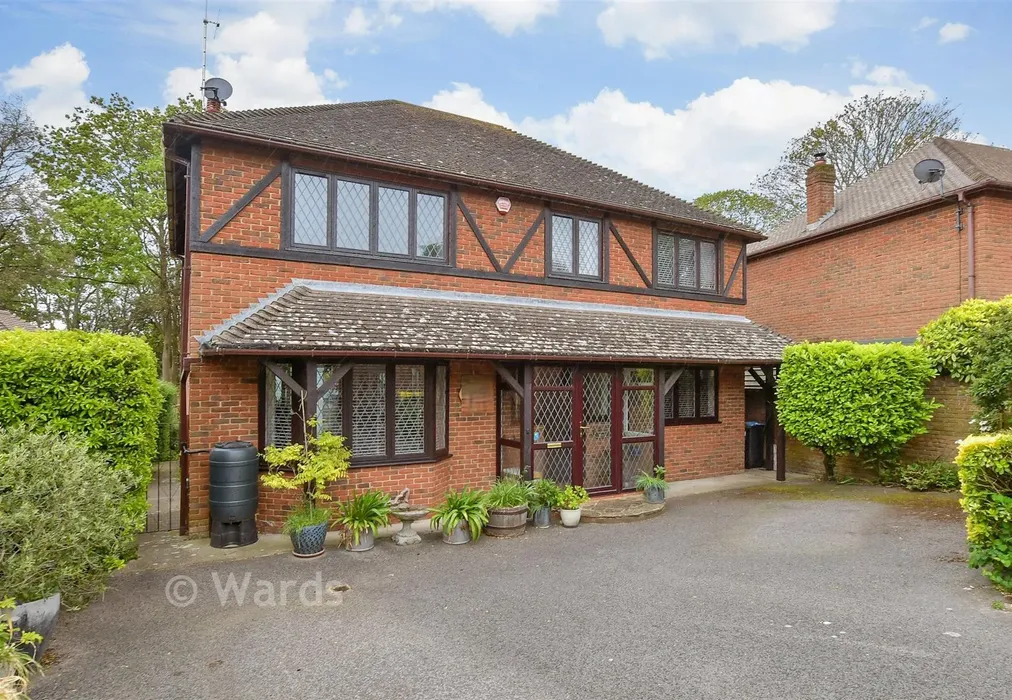 Front..(Web)1 - Woodland Way, Broadstairs, Kent - Wards of Kent