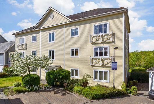 Alisander Close, Holborough Lakes, Snodland, Kent - Wards of Kent