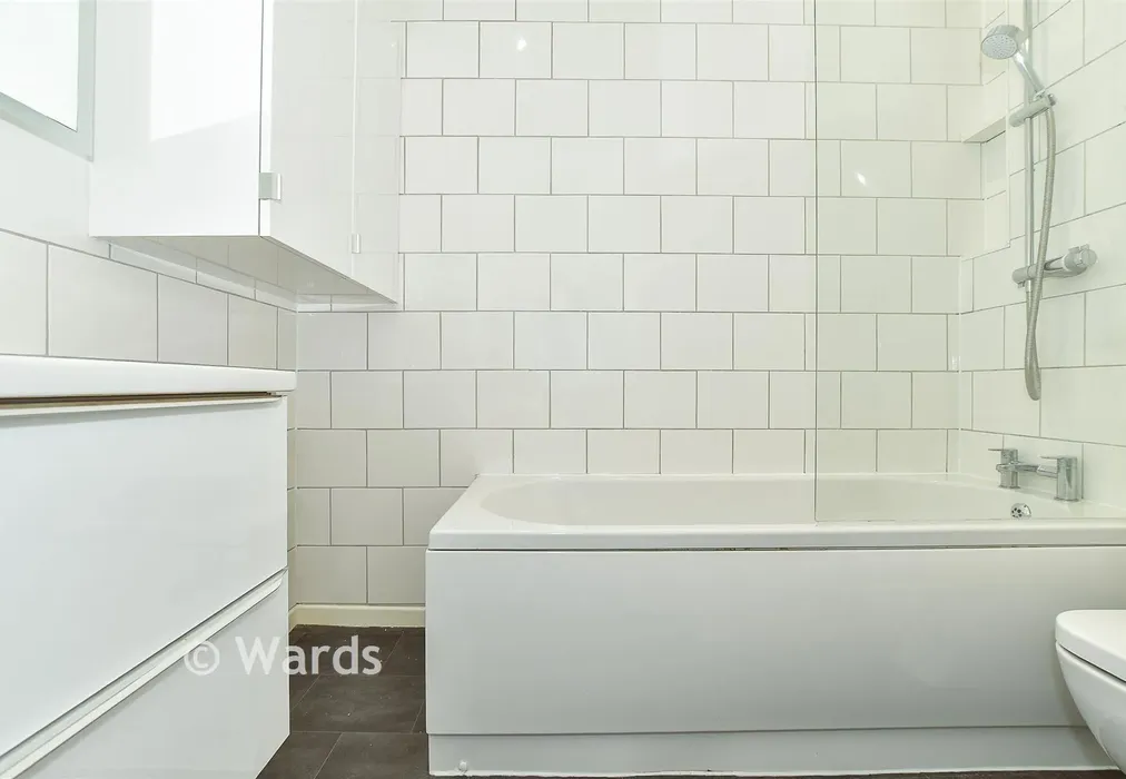 Bathroom - Shirley Grove, Tunbridge Wells, Kent - Wards of Kent